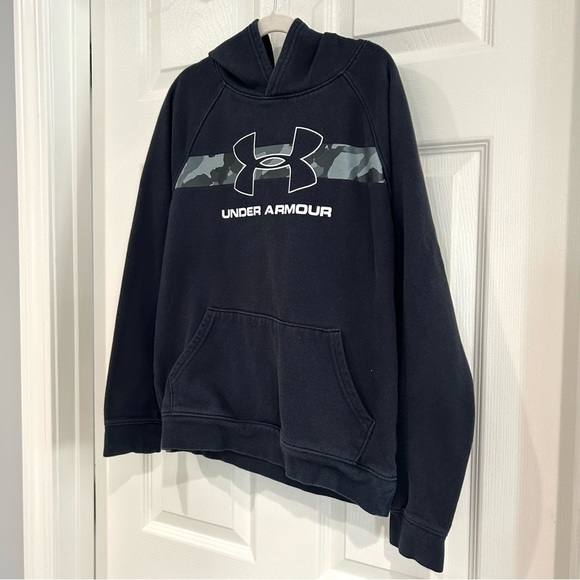 Under Armour Boys Faded Black Camo Hoodie Sweatshirt Youth Large Pocket Unisex - Picture 2 of 8